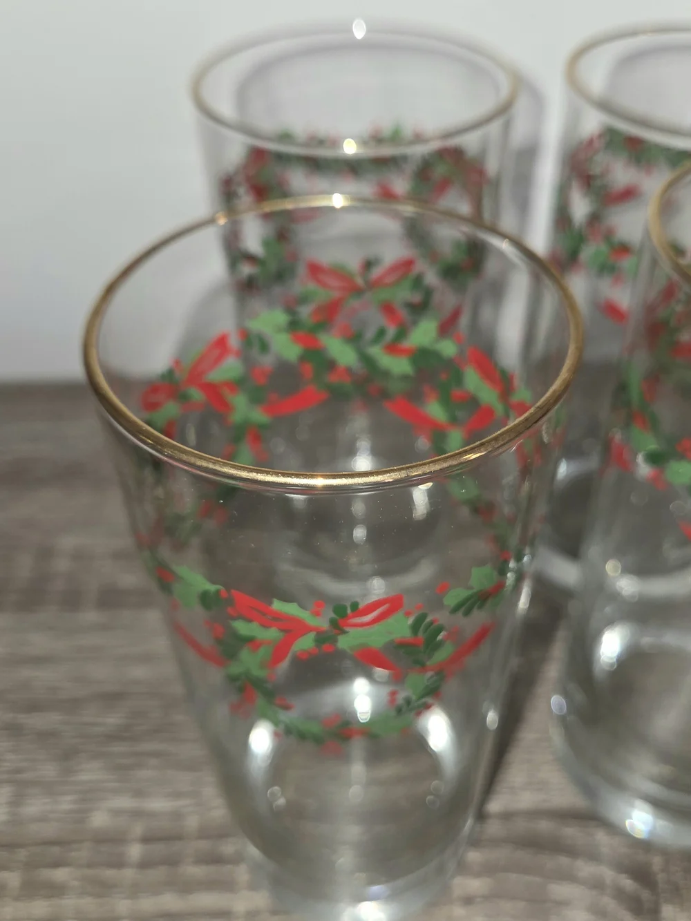 Set of 4 Vintage Libbey Irish Christmas Holly Wreath Ribbon Glasses Gold Trim SE